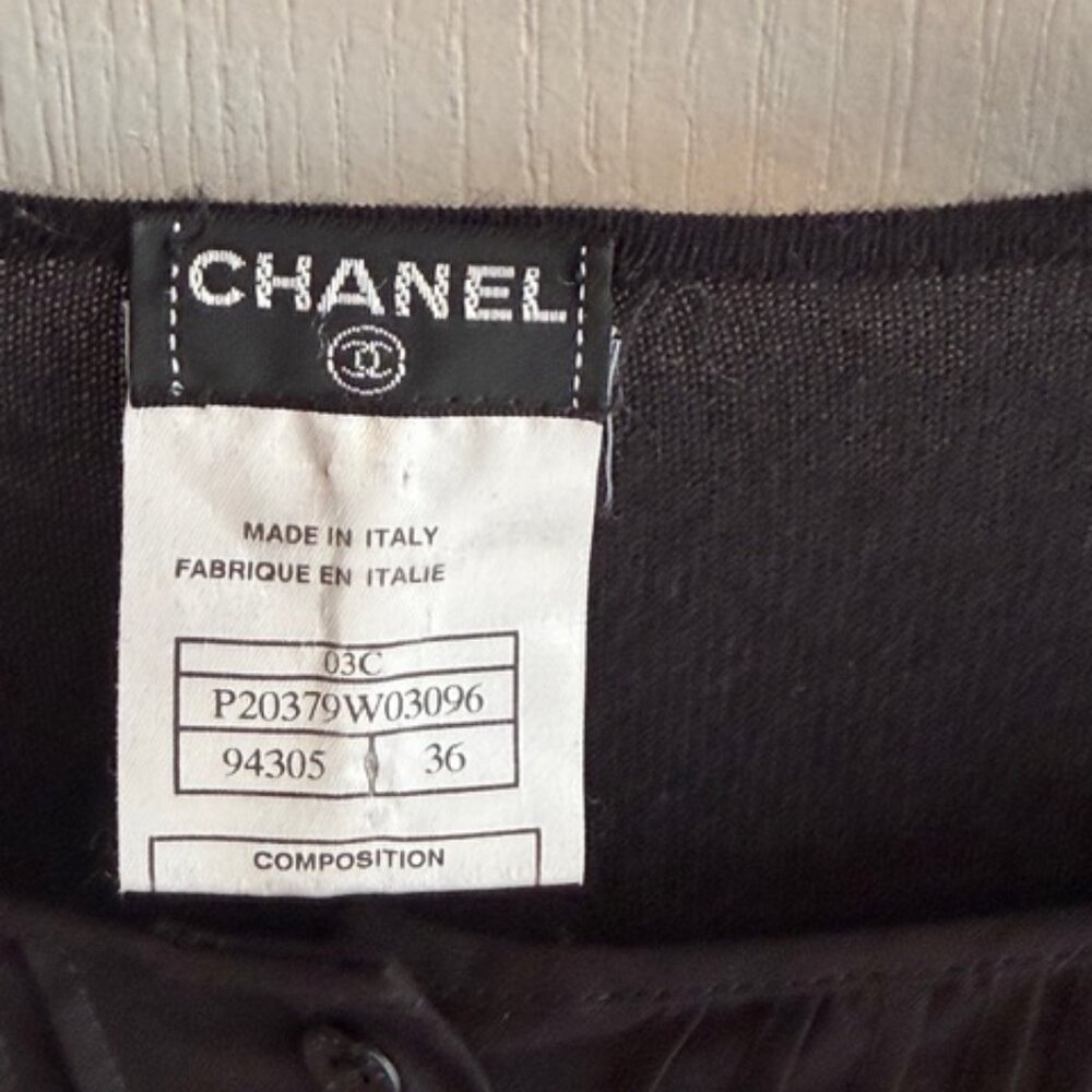 CHANEL Sweater 100% Authentic - Picture 9 of 16